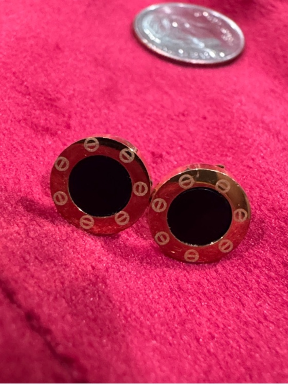 Small fashion  earrings Source Unknown Gold-Tone Black Round Stud Earrings